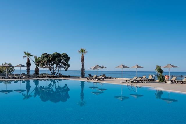 Zonvakantie 5* all inclusive Chersonissos € 1156,- 【animatieteam, tennisbaan, restaurant(s), zwembaden, sauna, aquapark, wellness, fitness】