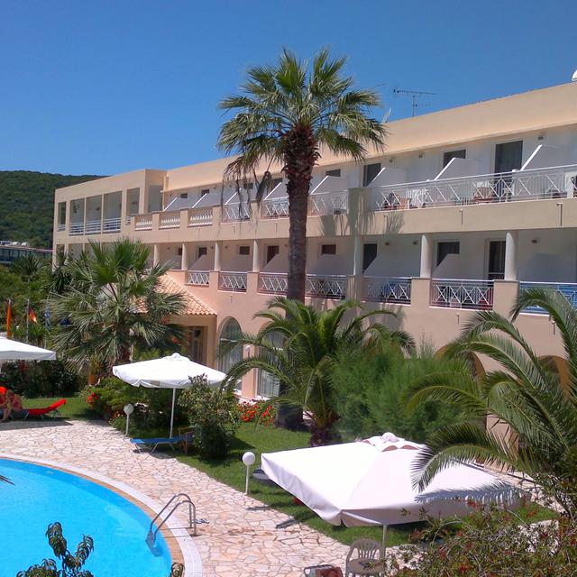 hotel-three-stars-beach