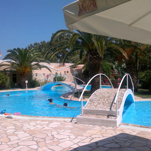 hotel-three-stars-beach