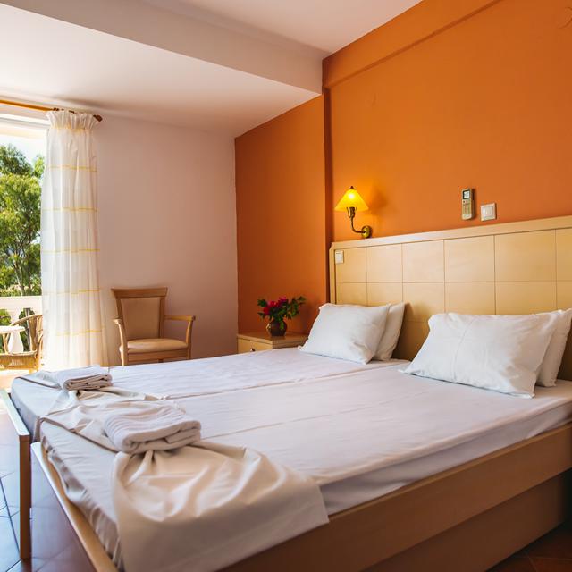 hotel-three-stars-beach