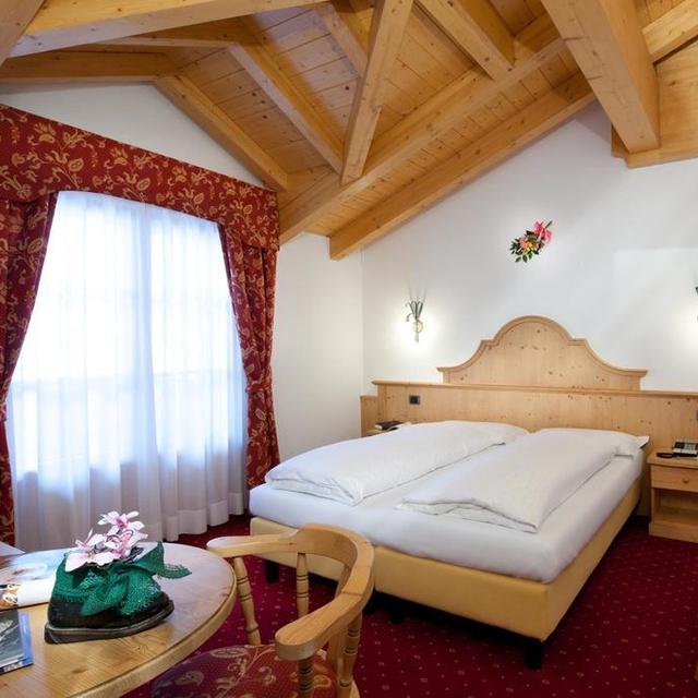 hotel-pordoi