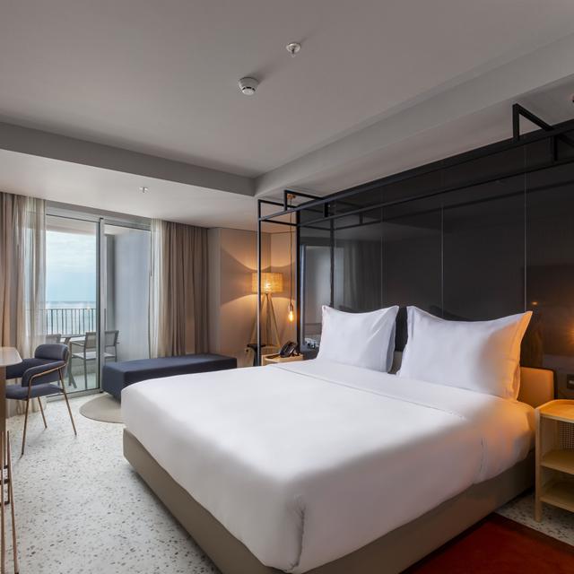 hotel-next