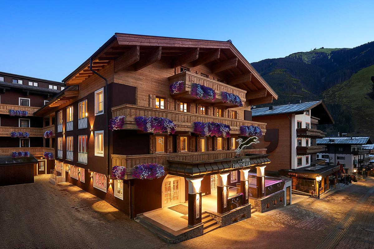 Hotel Panther 'A - Extra ingekocht