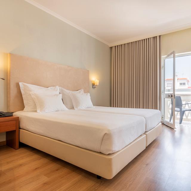 baia-beach-hotel