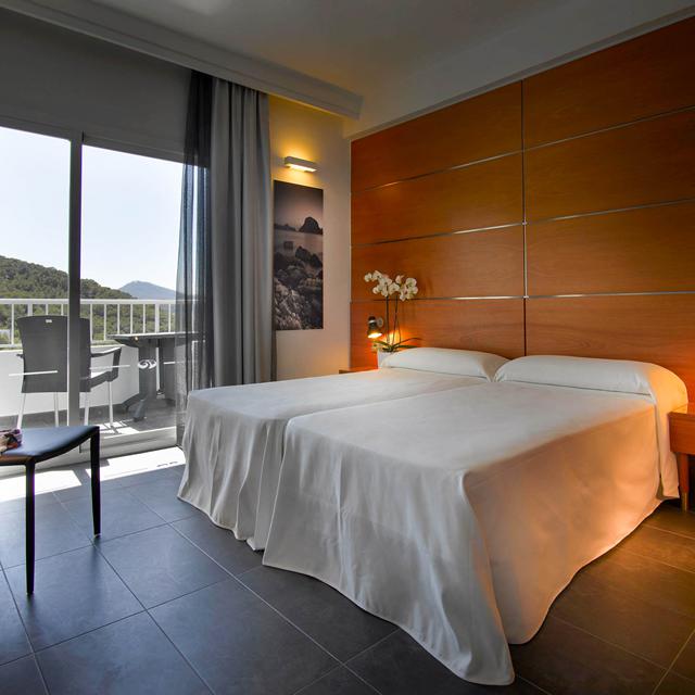 palladium-hotel-cala-llonga-adults-only