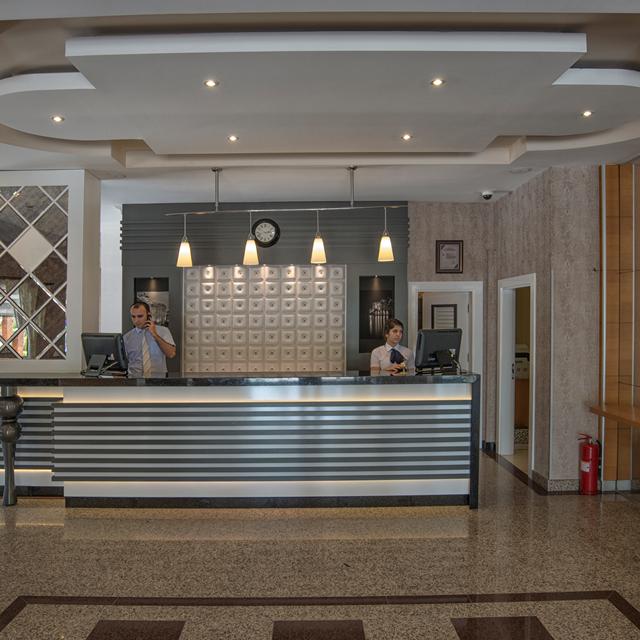 hotel-riviera