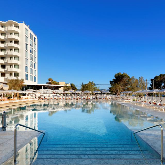 trs-ibiza-hotel-the-signature-level-adults-only