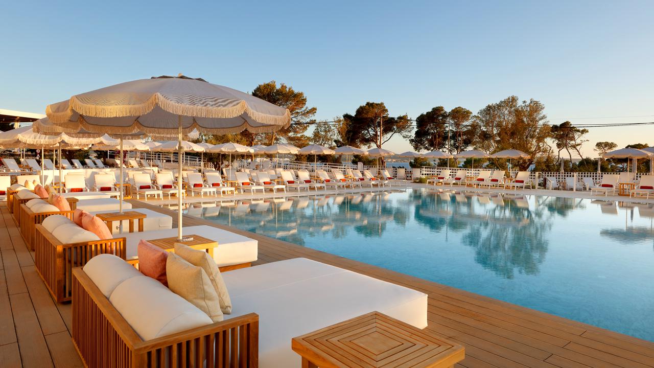 TRS Ibiza Hotel & The Signature Level 
