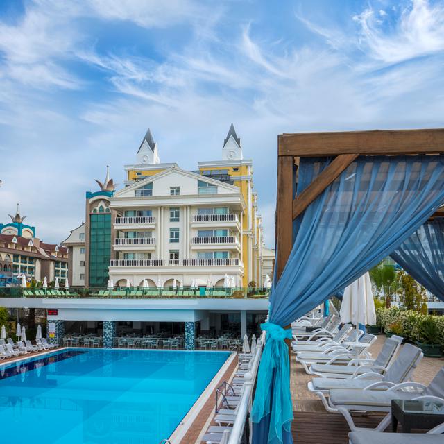 hotel-dream-world-resort-spa