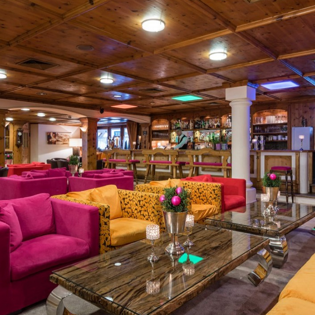 hotel-eva-village