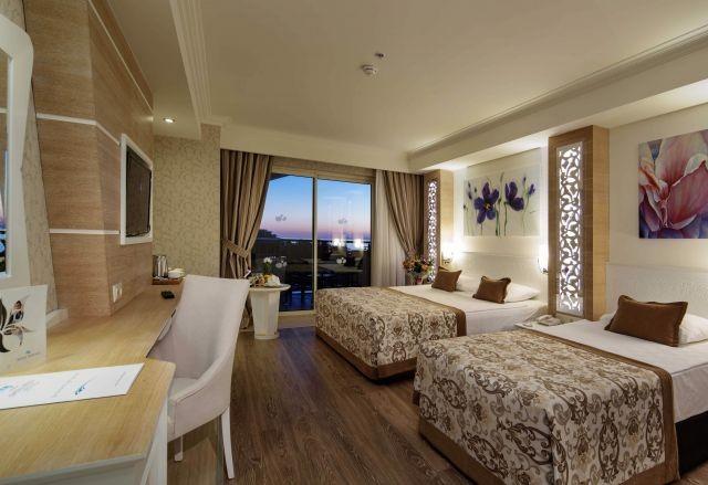 hotel-crystal-sunset