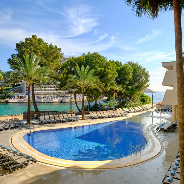 hotel-occidental-cala-vinas