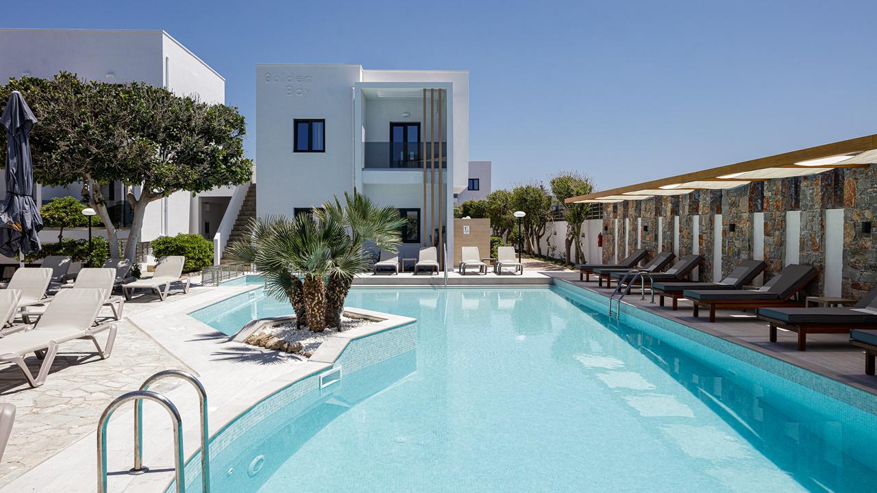 impressie Golden Bay Hotel & Bungalows