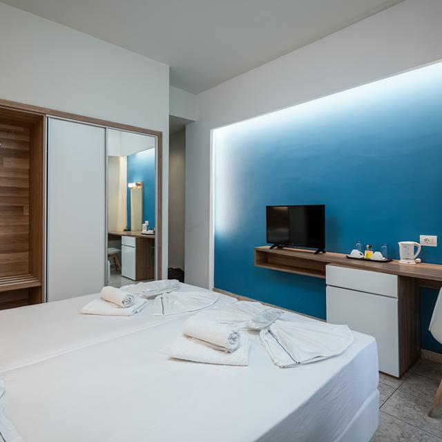 hotel-olympia-adults-only