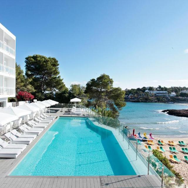 hotel-grupotel-ibiza-beach-resort-adults-only