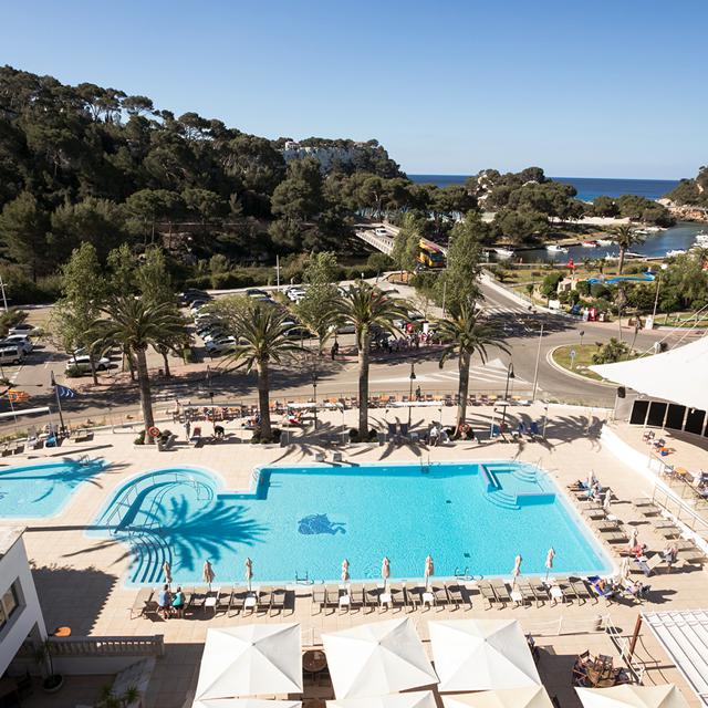 minura-cala-galdana-apartamentos-daljandar