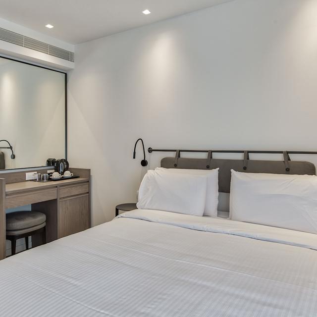 bitzaro-hotel-in-town