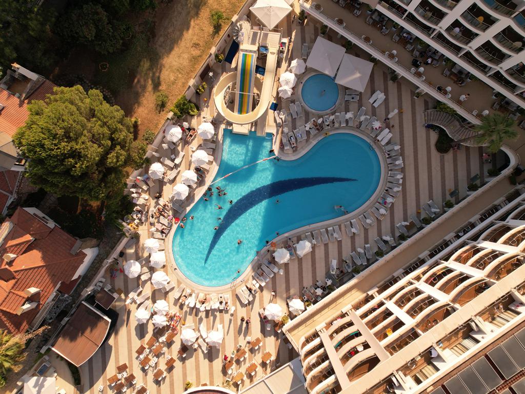 impressie Hotel Golden Rock Beach