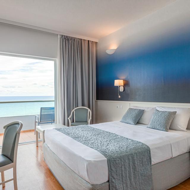 hotel-blue-sea-beach