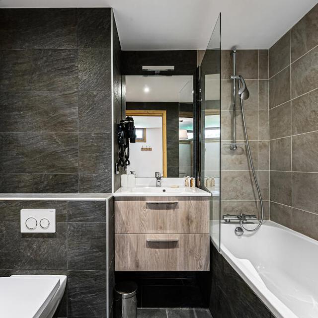 residence-cheval-noir
