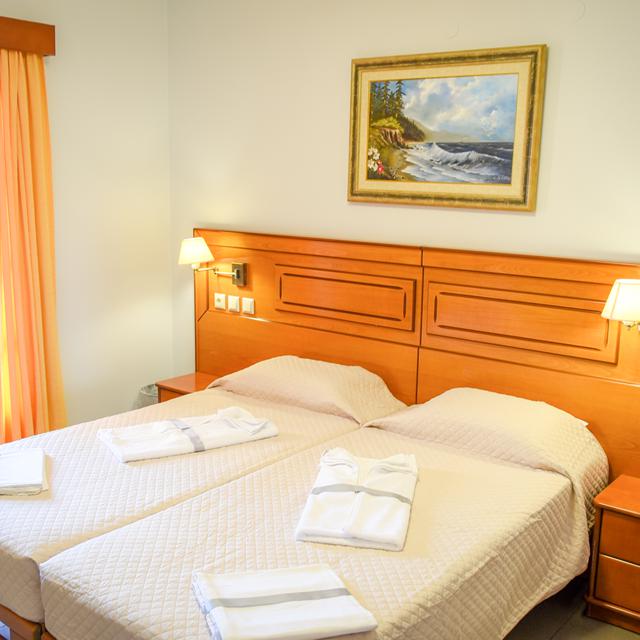hotel-athena