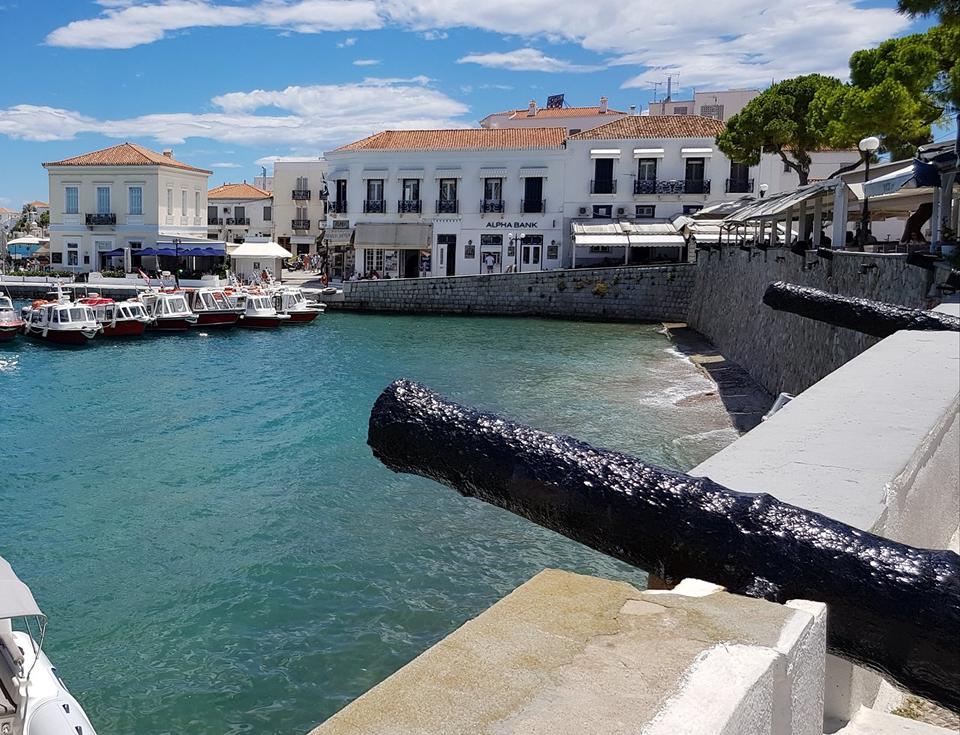 Spetses Stad Foto: 2 van 3