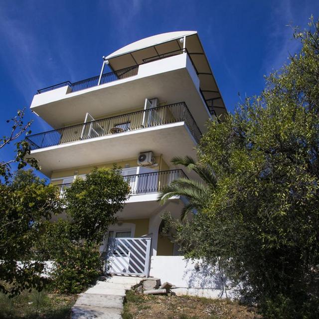 alonia-studios-maisonettes