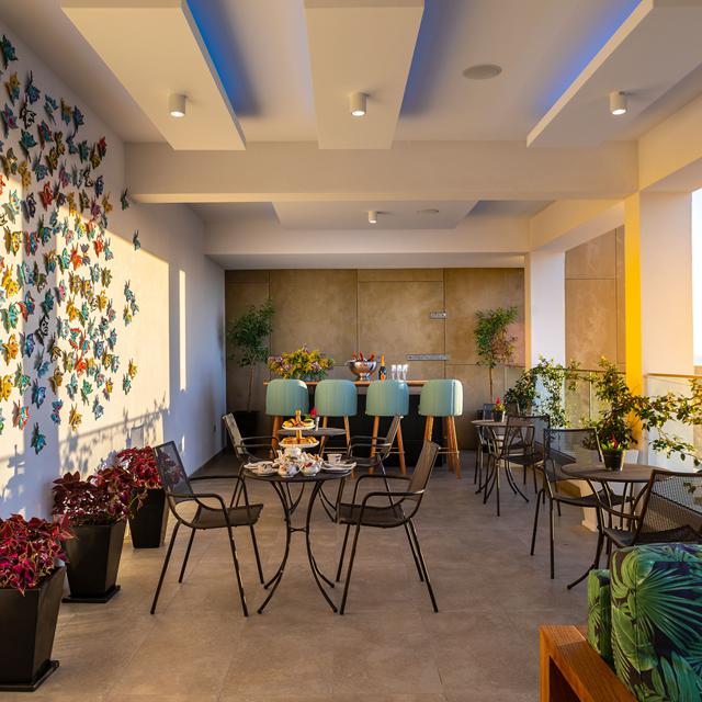 anemi-hotel-and-suites
