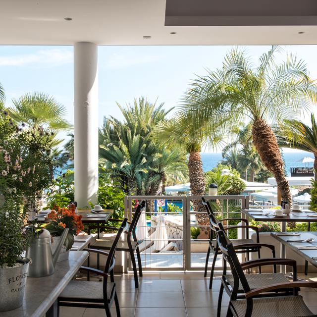 hotel-mediterranean-beach