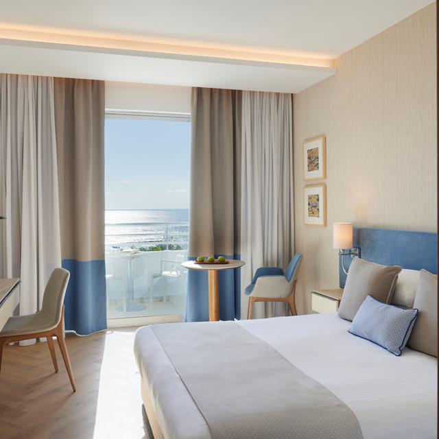 hotel-mediterranean-beach