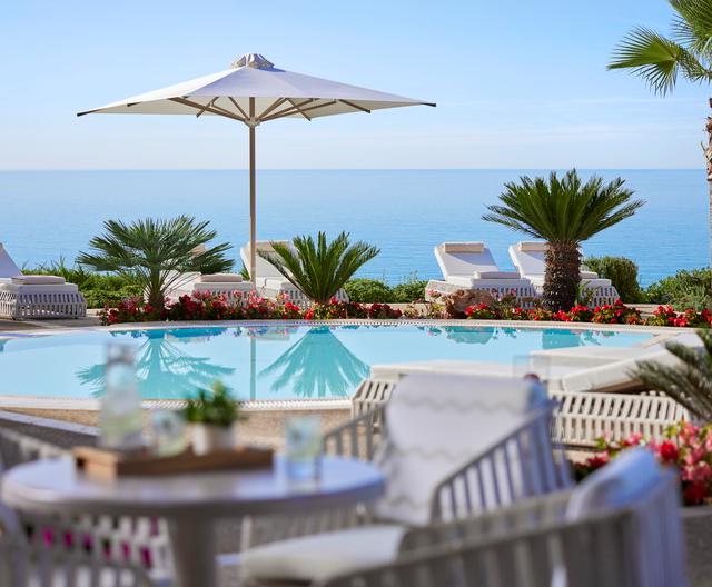 hotel-ikos-oceania