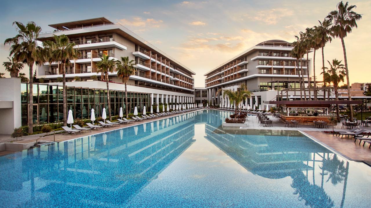 Hotel Acanthus Cennet Barut Collection