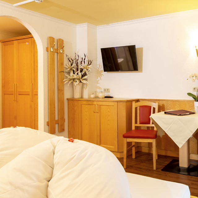 hotel-garni-tyola
