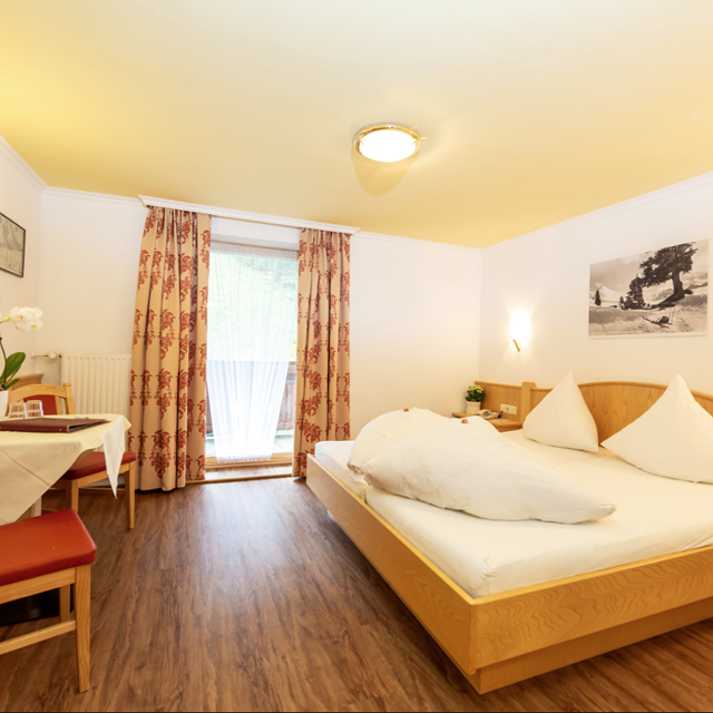 hotel-garni-tyola