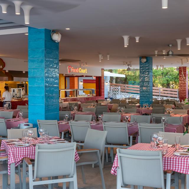 hotel-mareblue-beach-resort