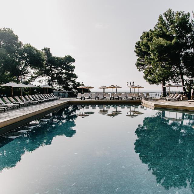 hotel-corfu-holiday-palace