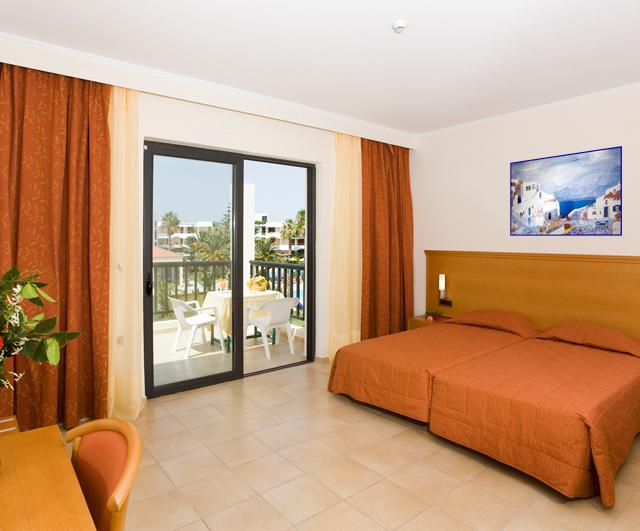 hotel-tigaki-beach