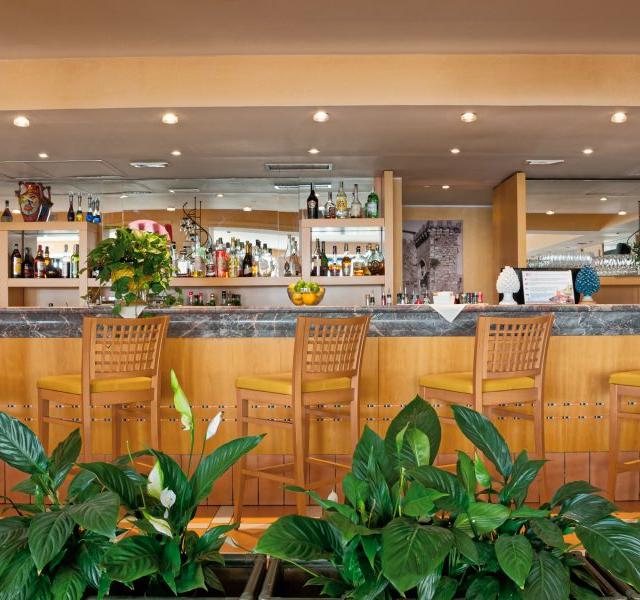 hotel-ariston
