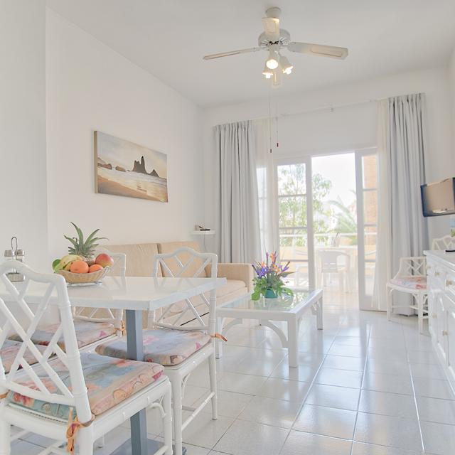 lagos-de-fanabe-beach-resort-logies-en-ontbijt
