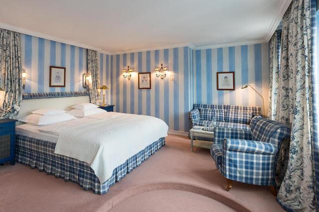 Wellness 4* Zürs € 1560,- ✓ Sunweb