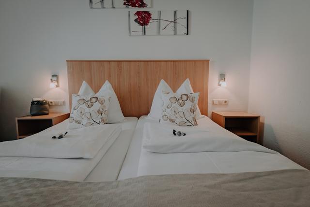 Wintersport 3* Bruck - Zell am See-Kaprun € 877,- 【parkeerplaats, wellness, wifi, restaurant(s), sauna, kluisje op kamer, fitness】