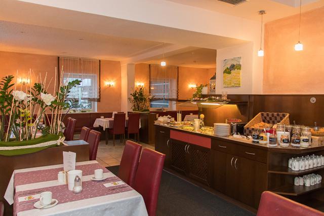 Wintersport 3* Bruck - Zell am See-Kaprun € 877,- 【parkeerplaats, wellness, wifi, restaurant(s), sauna, kluisje op kamer, fitness】