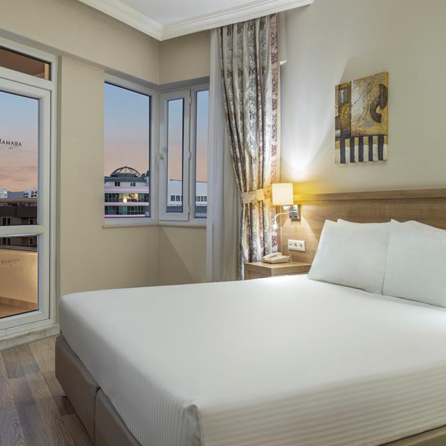 hotel-ramada-resort-lara