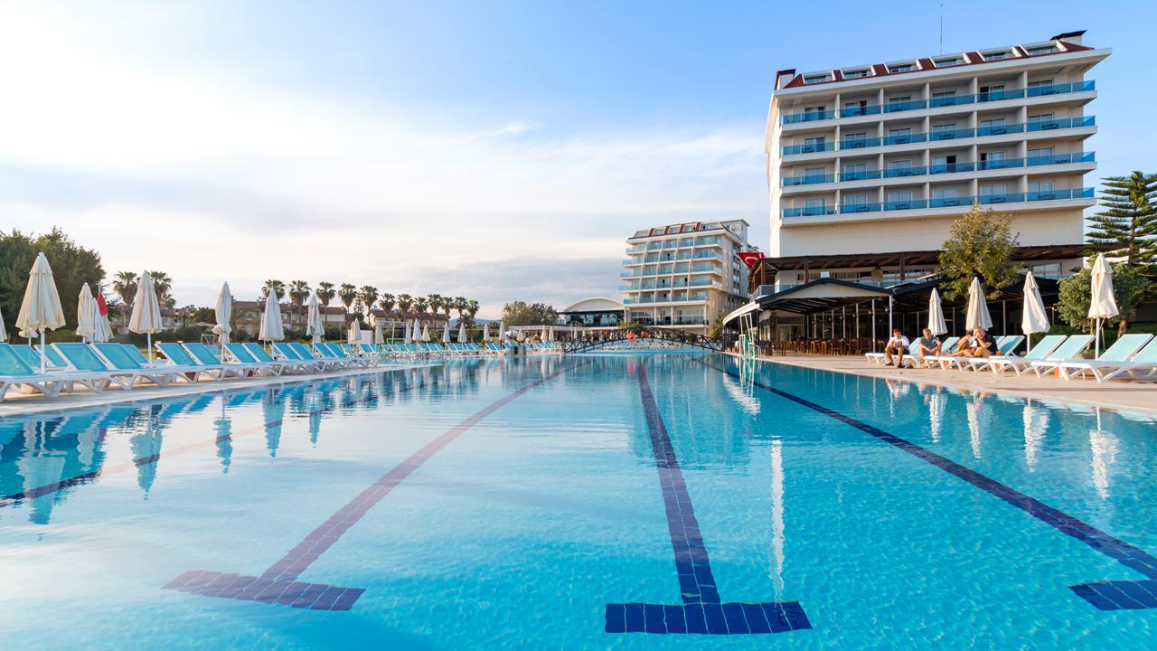 Hotel Kahya Resort Aqua & Spa 