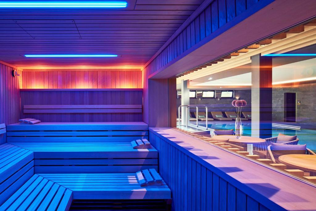 8 Dagen logies/ontbijt Hard Rock Hotel Davos