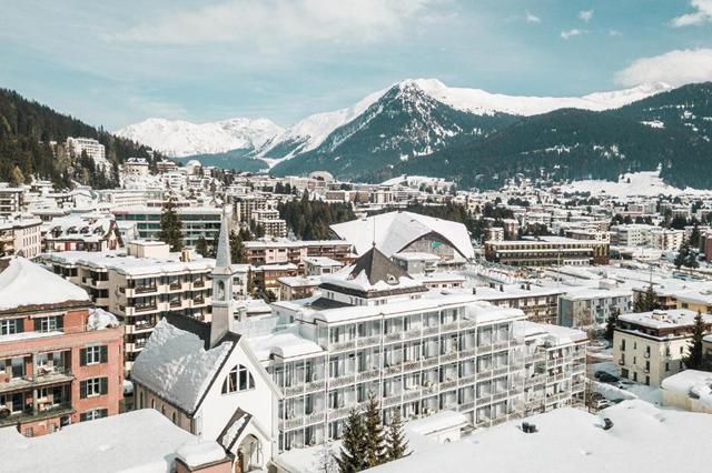 Skivakantie 4* Davos € 1378,- ➤ met de hond op vakantie
