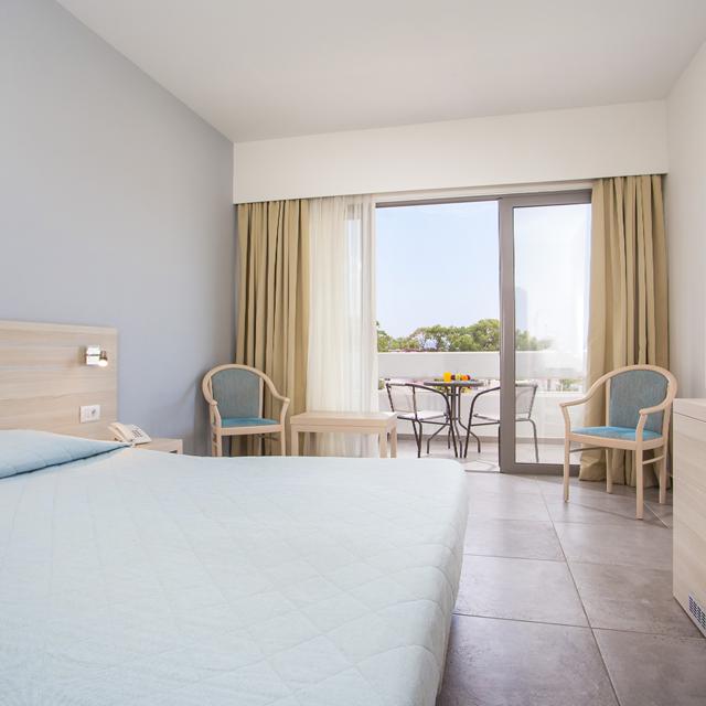 hotel-niriides