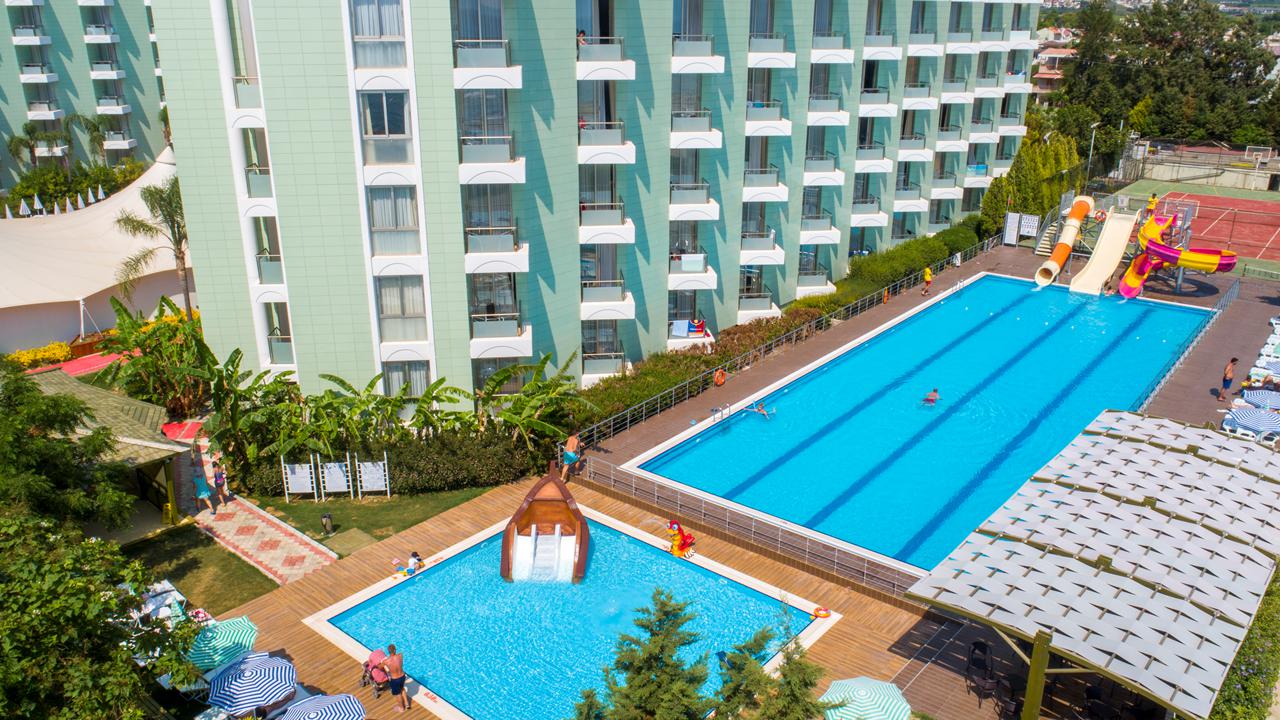 Hotel Grand Belish Beach Resort & Spa