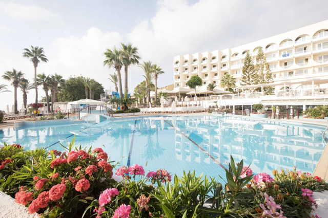 Vakantie 4* all inclusive Cyprus € 780,- ➤ zwembad, restaurant(s), fitness