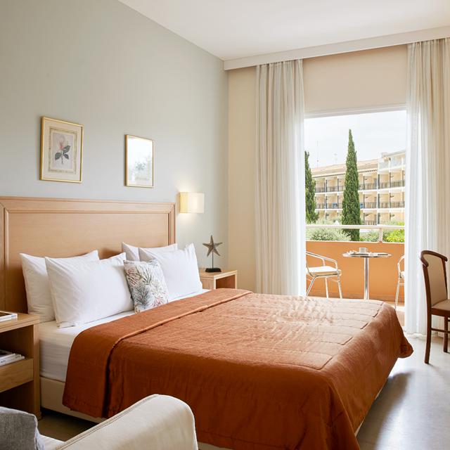hotel-delfinia